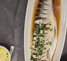 Steamed Large White Fish