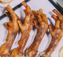 Spicy Braised Chicken Feet