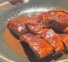 Soup-filled Roast Duck