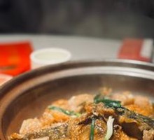 Sautéed Fish Head and Spare Ribs in a Clay Pot