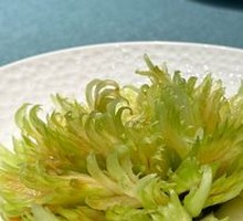 Crisp Celery Salad