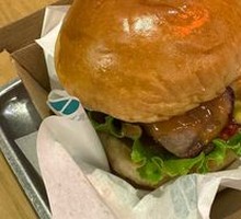 Peanut Butter Bacon Cheese Shanghai Burger