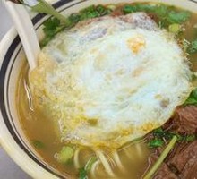 Sour Cabbage Braised Beef Noodles