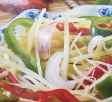 Sliced Potatoes with Green Pepper