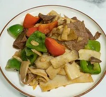 蘑菇炒牛肉