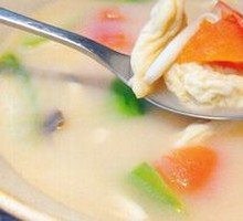Mixed Mushroom and Loofah with Hand-Pressed Fish Dumplings