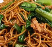 Sausage Egg Fried Noodles