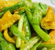 Green Pepper and Egg Fried Rice