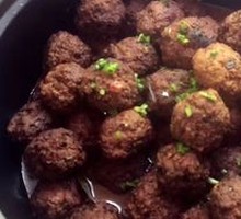 Egg Yolk Lion's Head Meatballs