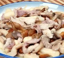 Mushroom Stir-Fry with Pork