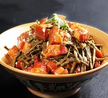 Dry Bean Curd Braised Pork Rice Bowl