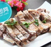 Hand-held Lamb