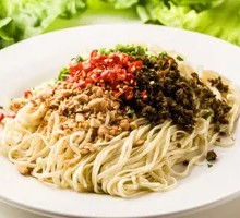 Sour Cabbage and Pork Noodles