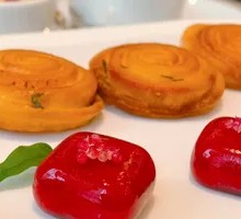 Scallion Oil Cake with Foie Gras Sauce