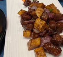Almond Mushroom Stir-fried with Beef Tenderloin