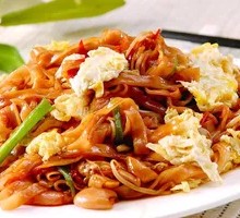 Tripe and Egg Fried Rice Noodles
