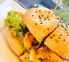 Signature Beef Cheese Burger