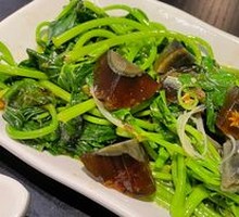 Century Egg and Sweet Potato Leaf Stir-fry