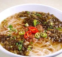 Sour Cabbage and Pork Noodles