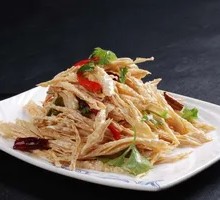 Fried Tofu Skin with Shredded Pork