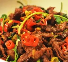 Stir-Fried Beef with Yellow Onion