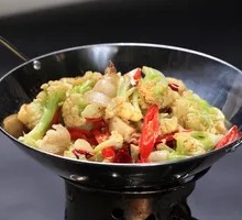Spicy Stir-Fried Organic Cauliflower