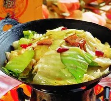 Spicy Stir-Fried Cabbage