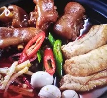 Snail and Pig Trotter Stew