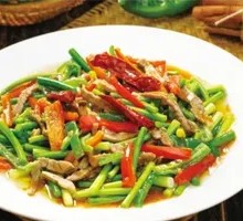 Stir-Fried Beef with Garlic Shoots