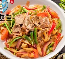 Stir-Fried Beef with Knife-Cut Noodles