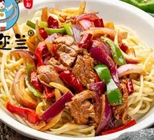 洋葱牛肉拌面