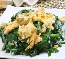 Stir-fried Eggs with Leeks
