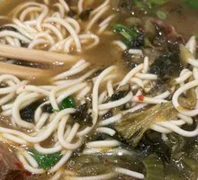Sour Cabbage Beef Noodles