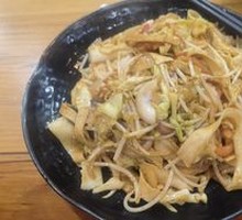 Flavorful Stir-fried Noodles