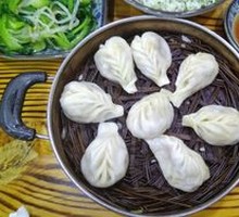 Willow Leaf Steamed Dumplings