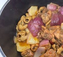 肥肠鸡公煲