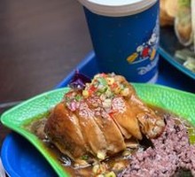 Grilled Chicken with Pineapple Salsa
