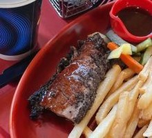Grilled Beef with Corn and Fries