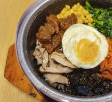 招牌牛肉石锅拌饭