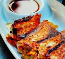 Hǔjiā Beef Pan-Fried Dumplings