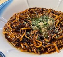 Sizzling Eel丝 with Sauce
