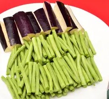 Eggplant Stir-Fried with Green Beans
