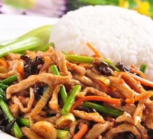 Bamboo Shoots Stir-Fried with Pork and Rice