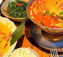 Tom Yum Seafood Soup