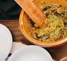 Zuo Xianggu's Crushed Chili and Century Egg