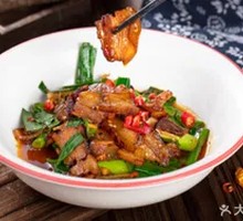 Stir-fried腊肉 with Garlic Greens