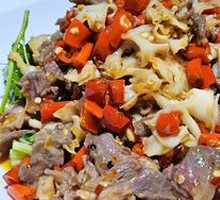 Stir-Fried Beef with Yellow Onion