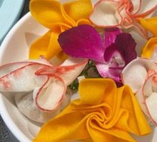 Rich Salmon in Flower Sauce