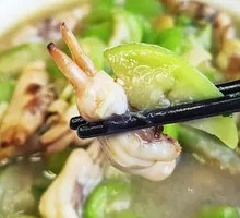 Braised Loofah with Clams