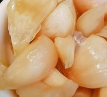 Sweet Pickled Garlic
